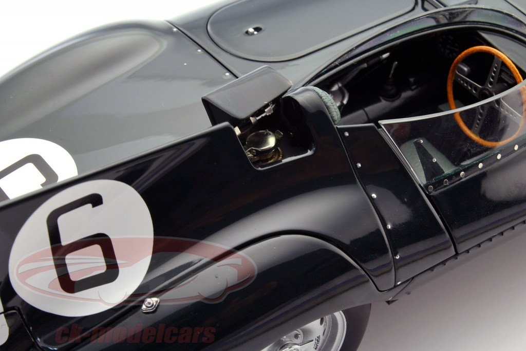 オートアート1/18 Jaguar D-TYPE 1955 LeMans 24h