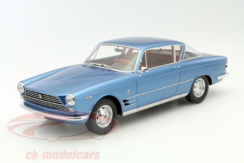 BoS-Models 1:18 Fiat 2300 S Coupe 1961 Light Blue metallic BOS161 