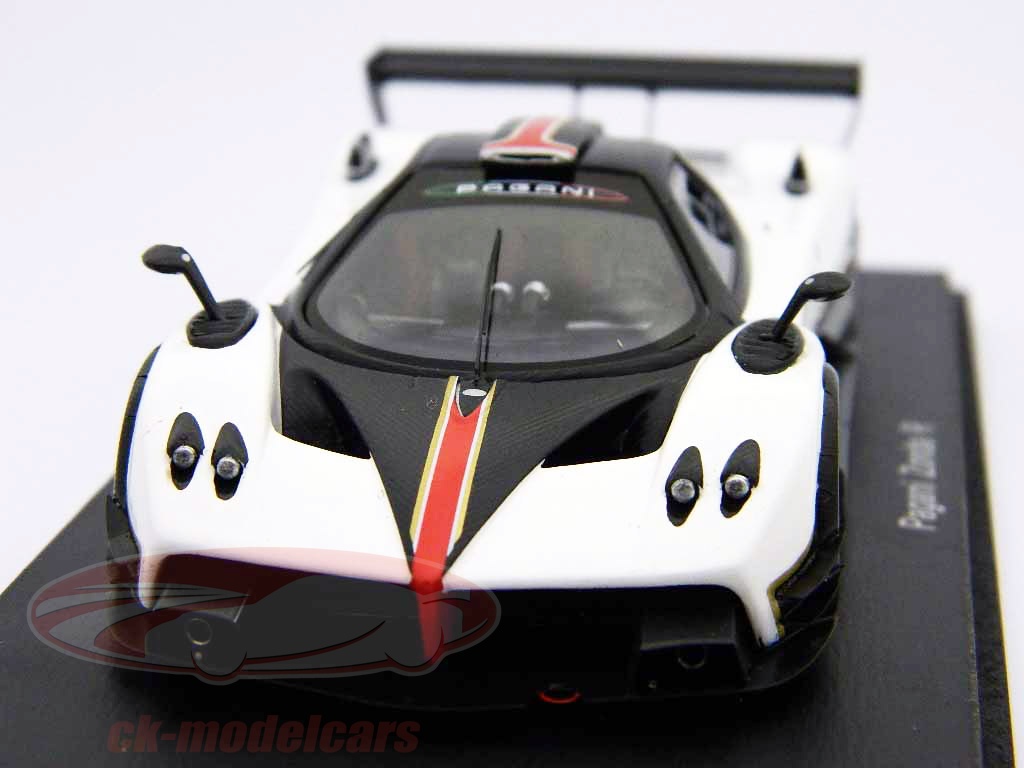 Spark 1:43 Pagani Zonda R record du tour du Nurburgring 2010 schwarz
