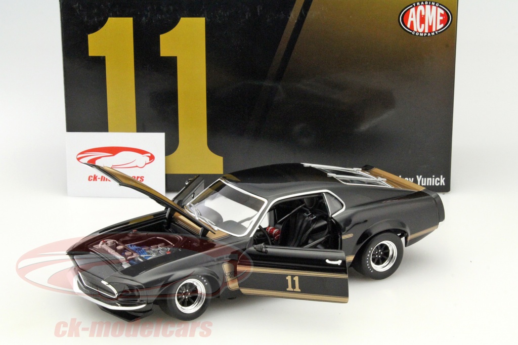 GMP 1:18 Ford Mustang Boss 302 #11 Year 1969 black / gold 1801816 