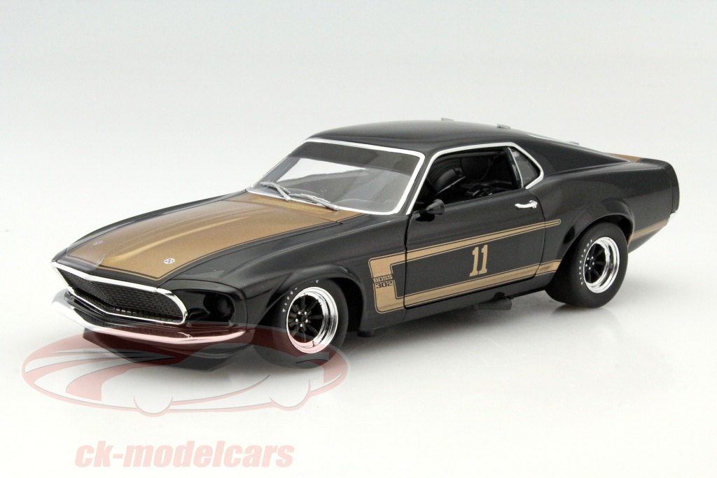 GMP 1:18 Ford Mustang Boss 302 #11 年 1969 ブラック / 金 1801816 