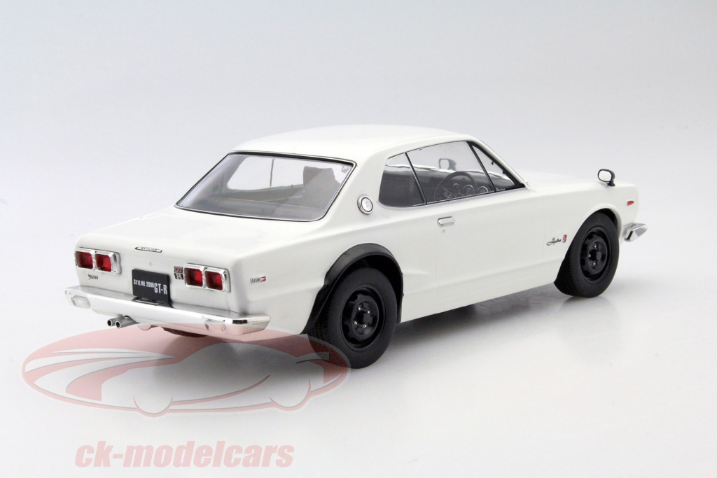 Nissan Skyline GT-R KPGC10 Rouge Triple9 1/18 - Collection