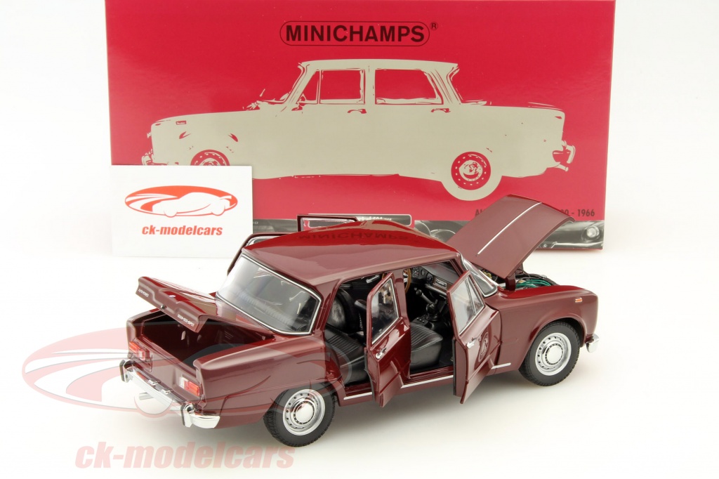 アルファロメオGIULIA 1／18 ミニチャンプス