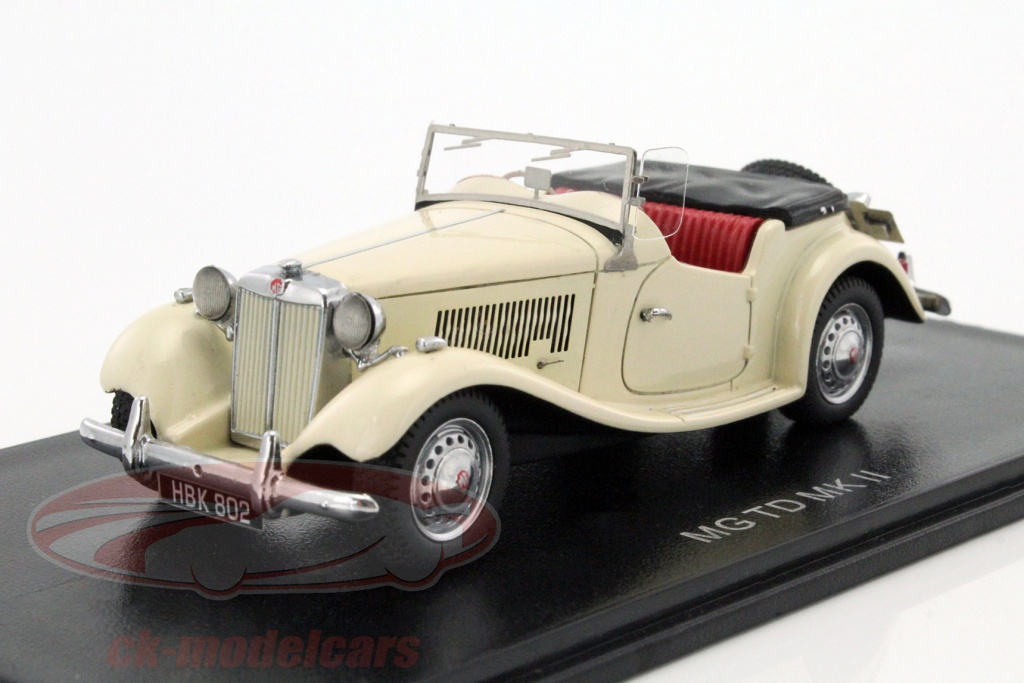 Neo 1:43 MG TD MK II RHD Convertible open Top white NEO43802 model