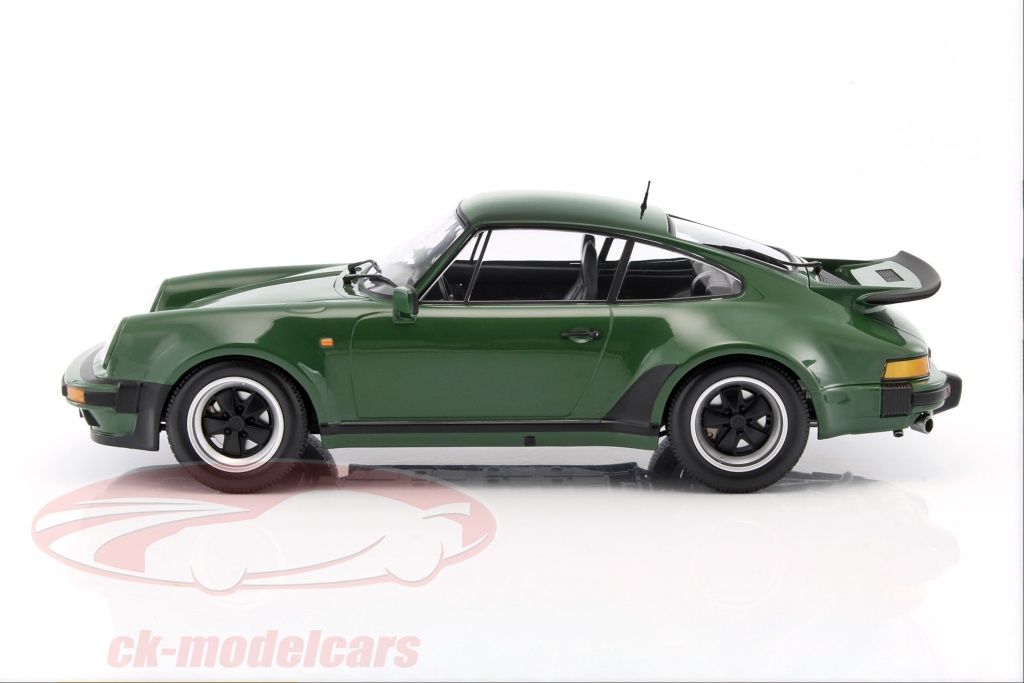 1:64 Hot Wheels 2024 Porsche Celebration GRT01-979G 1971 Porsche 911 Orange