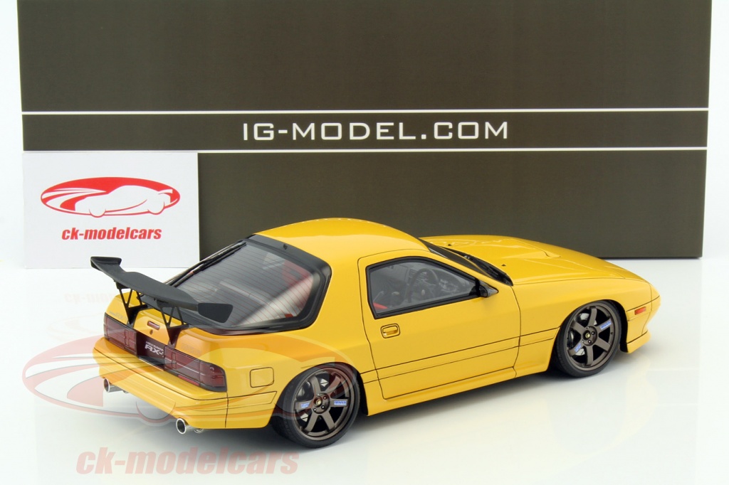 Ignition Model Mazda Savanna RX-7 (FC3S) 黄色 1:18 IG1027 モデル  