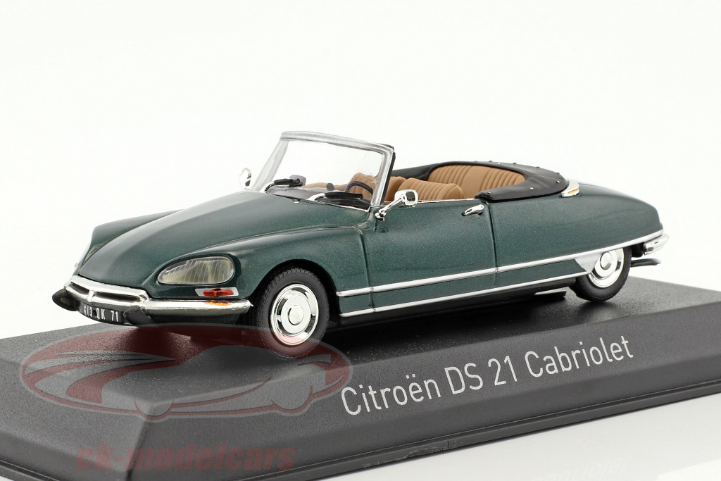 Modèle Réduit Norev Citroën DS 21 Cabriolet 1972 - Échelle 1:18, Couleur Bordeaux, Capote Amovible - 4