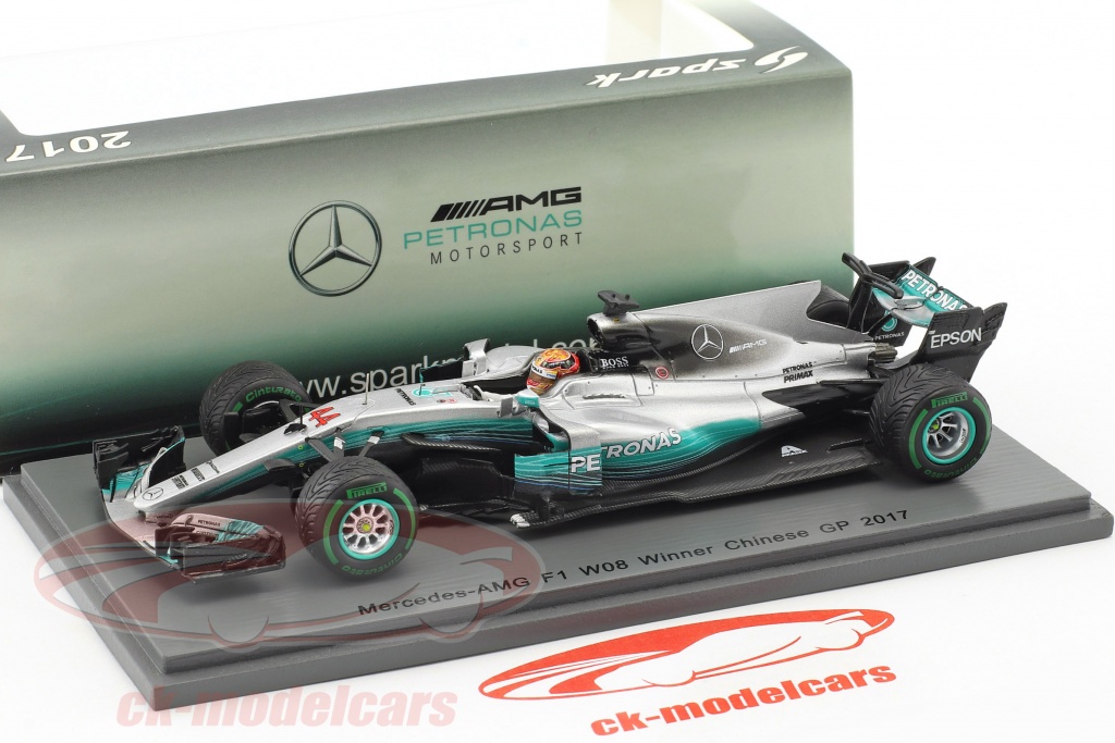 Miniature F1 Mercedes W08 #44 Lewis Hamilton 2017 - Échelle 1:43 - Marque Edicola