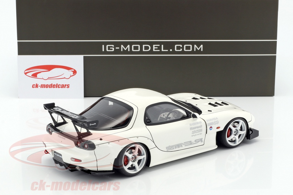 Ignition Model 1:18 Mazda RX-7 (FD3S) RE Amemiya blanc IG043 modèle ...