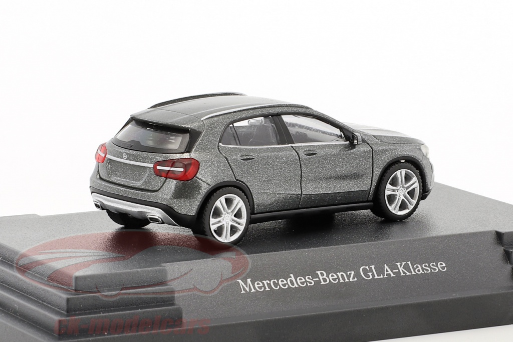 Miniature Voiture 1/87 Mercedes-Benz GLA - Herpa - Écrin Concessionnaire - Occasion