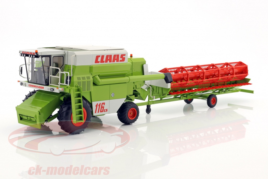 Claas Commandor 116 CS Harvester green / White / red 1:32 Wiking