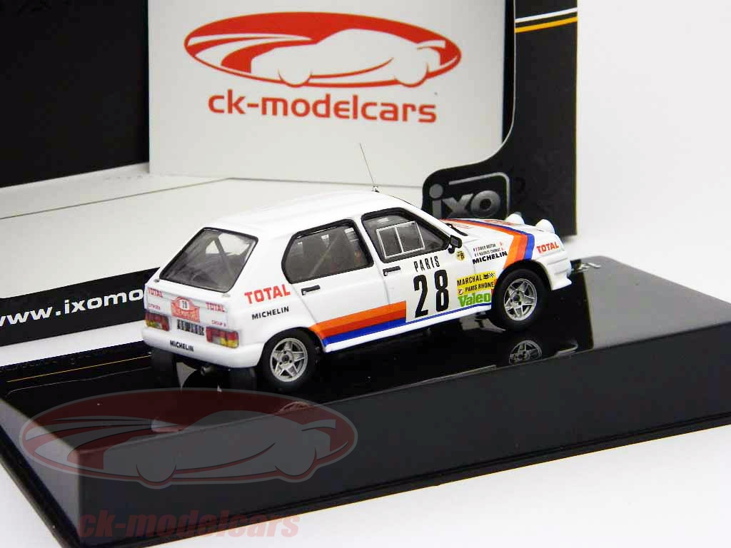 Diecast model cars Citroen Visa 1/43 Nostalgie II Chrono white/blue/red 1982 - A
