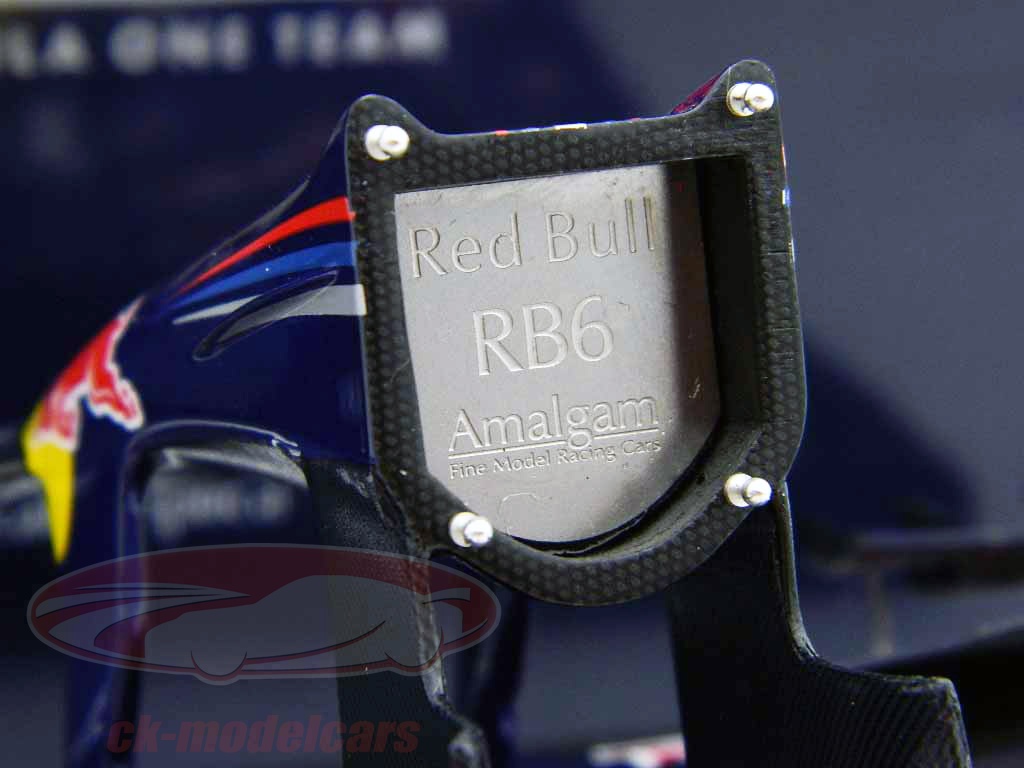 Amalgam 1:12 Vettel / Webber Red Bull RB6 formula 1 worldchampion 2010