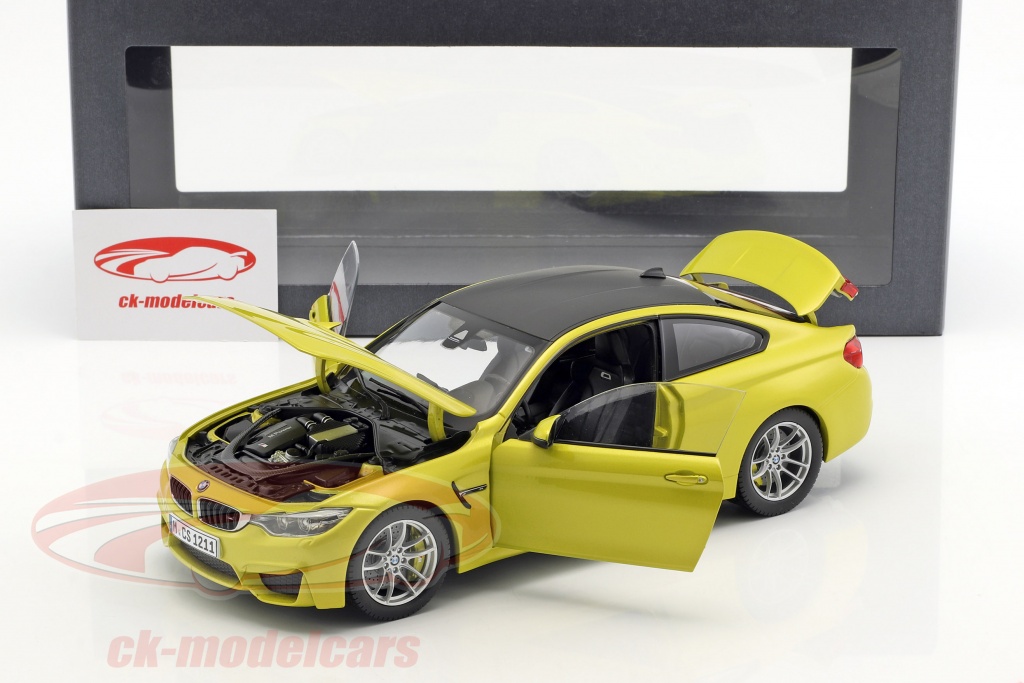 特注 1/18 BMW M4 クーペ オースティン イエローメタリック