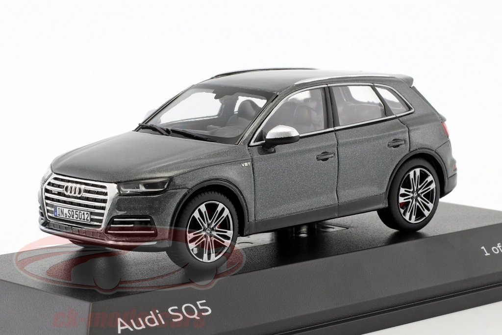 Audi SQ5 TFSI daytona grau 1:43 Paragon Models