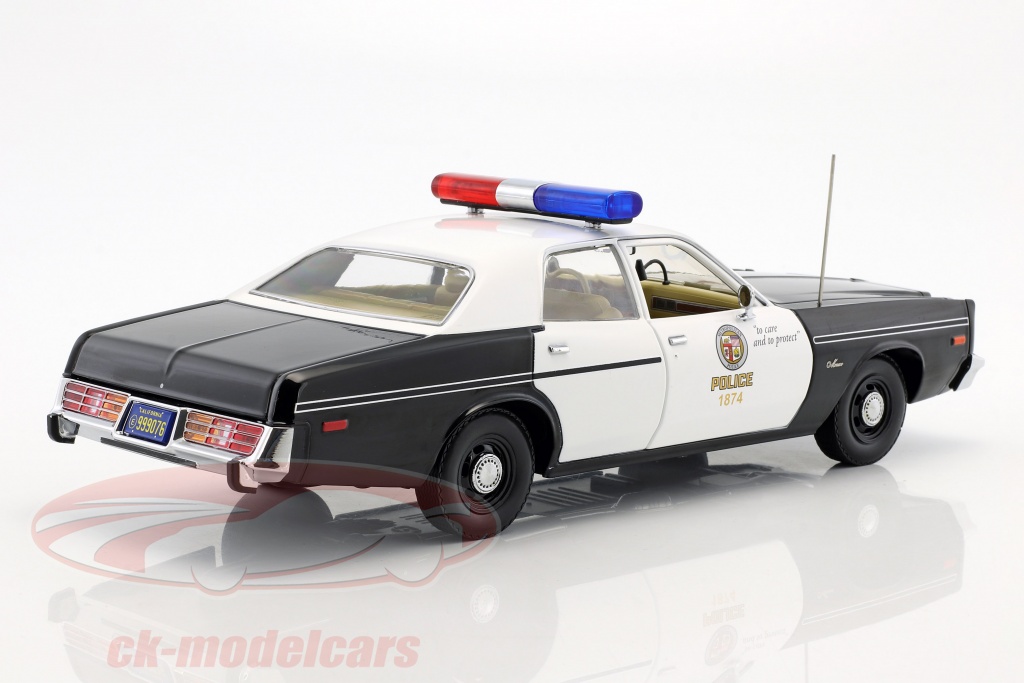 Dodge Monaco Métropolitain Police 1977 "Terminator" avec T-800