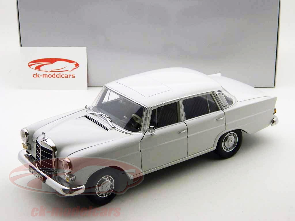 Mercedes-Benz 220 S 1965 – Norev 1/18 – Réf 183920 – Miniature Neuve