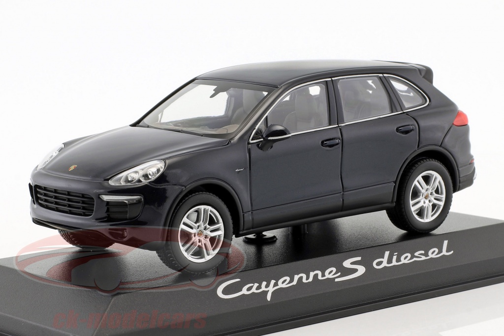 Porsche Cayenne E2 II S (958) Diesel 2015 bleu foncé 1:43 Minichamps