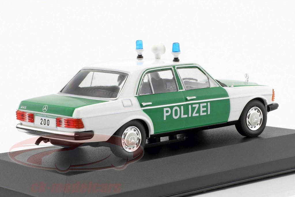 Modèle Réduit Voiture MERCEDES 200 W123 De 1976 - Échelle 1:36, Métal, Vert - Neuf