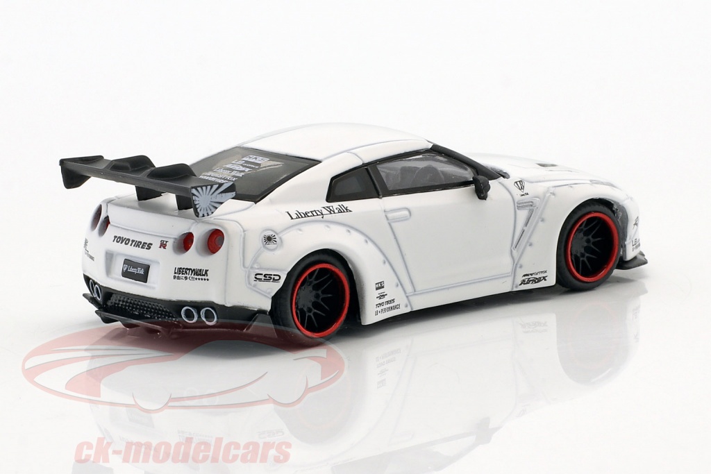 Liberty Walk Nissan GT-R マットホワイト 1/18 LB☆WORKS R35 GT-R(ニュー