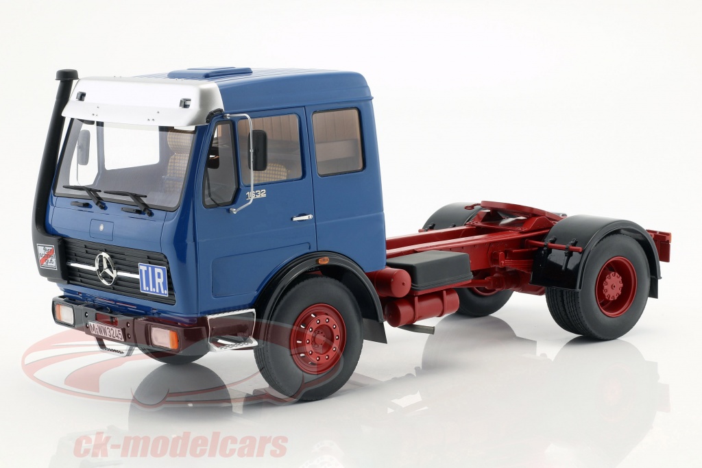 Mercedes-Benz NG73 1632 tracteur année de construction 1974 bleu / rouge 1:18 Premium ClassiXXs