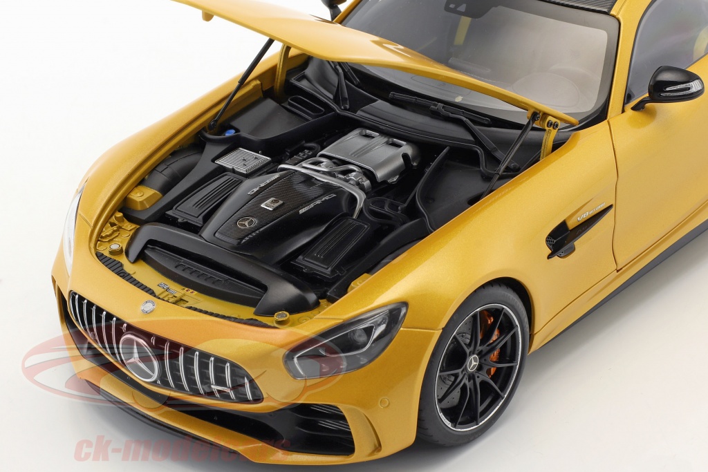 autoart amg gtr
