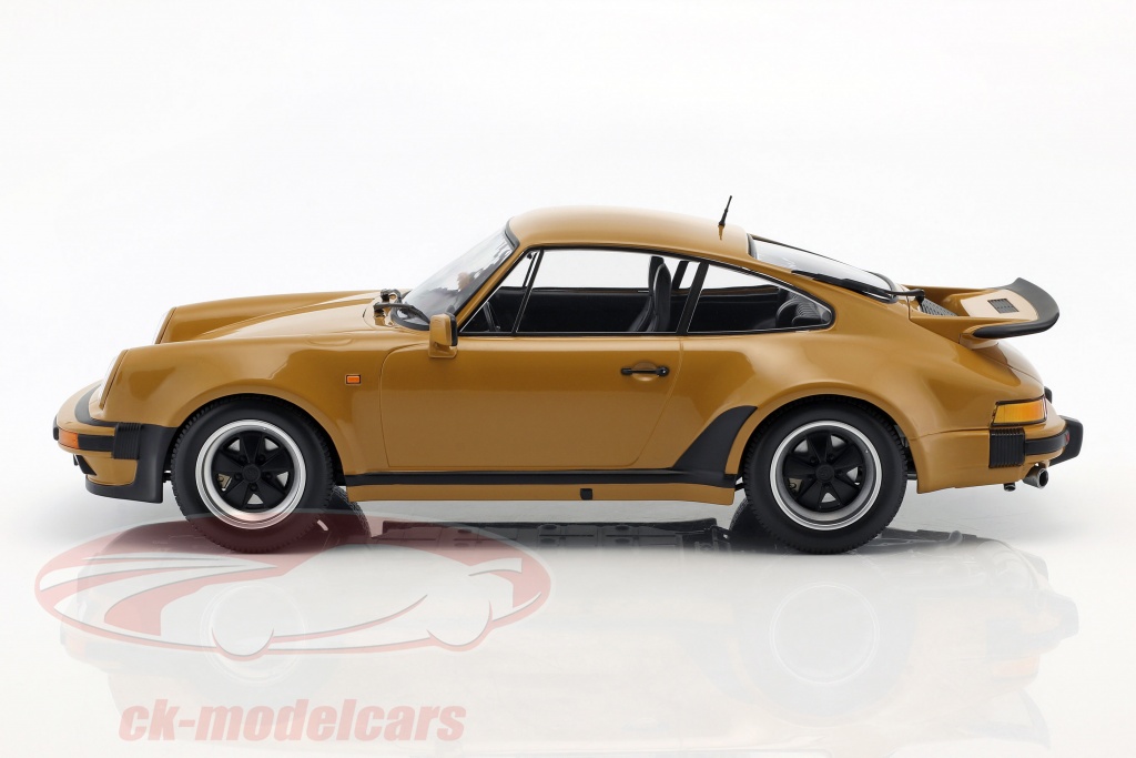 Minichamps 1:12 Porsche 911 (930) Turbo 築 1977 日焼け 黄色  