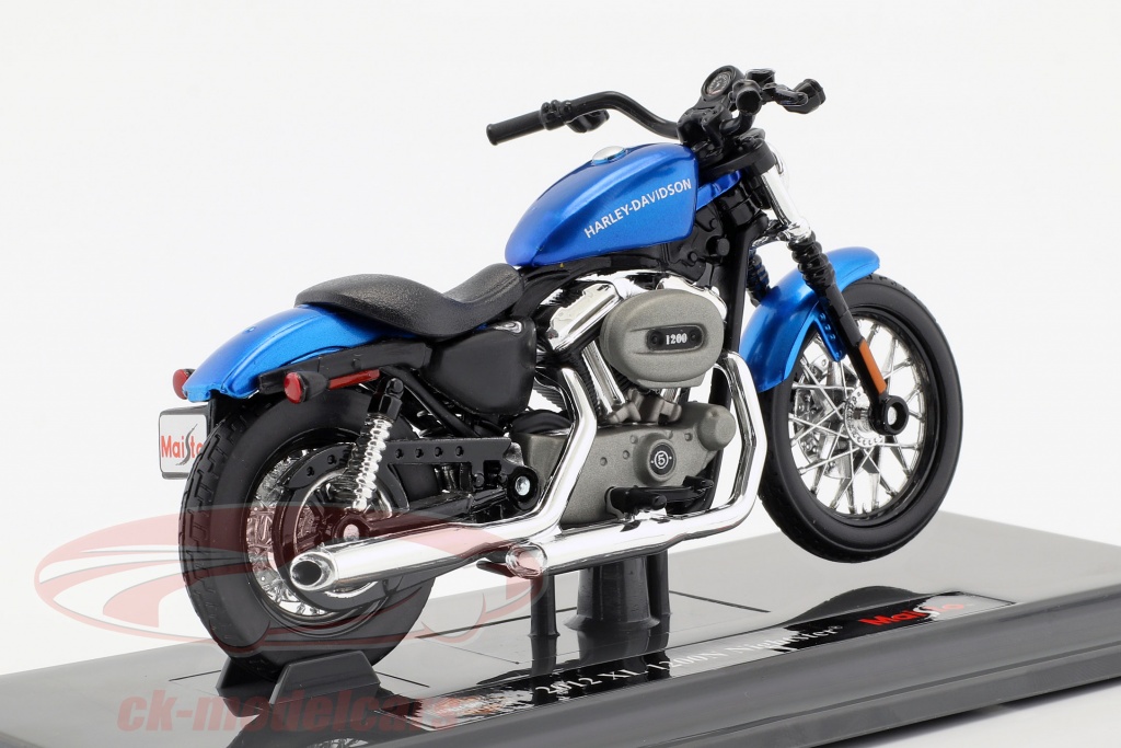 Asser Kip Bont Maisto 1:18 Harley-Davidson XL 1200N Nightster 築 2012 ブルー 39360 / 20-18861  モデル 車 39360 / 20-18861 8719247537744