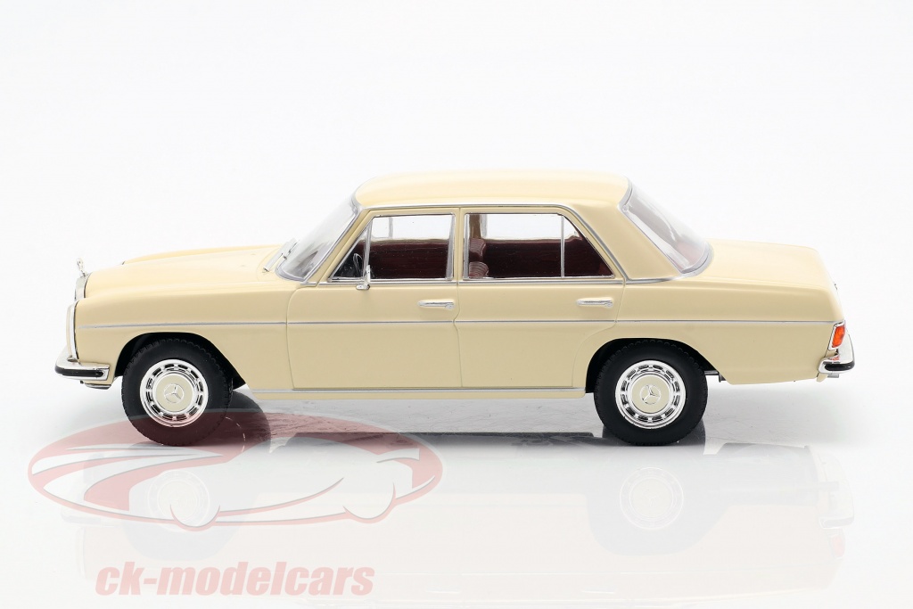 whitebox_1_24_mercedes_benz_200d_w115_19