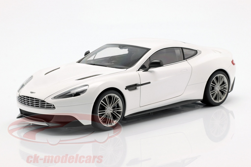 Autoart 1 18 Aston Martin Vanquish Ano 15 Blanco Modelo Coche