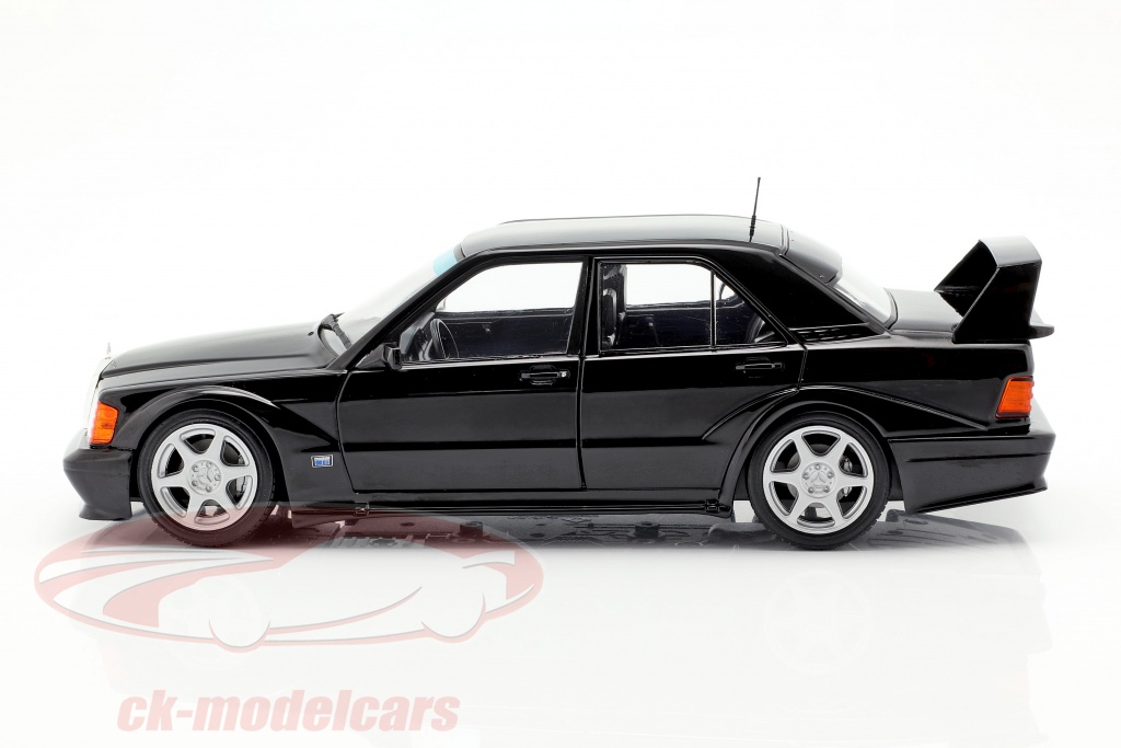 Mercedes 190E Evo 2 1990 Black 1/18 S1801001 SOLIDO