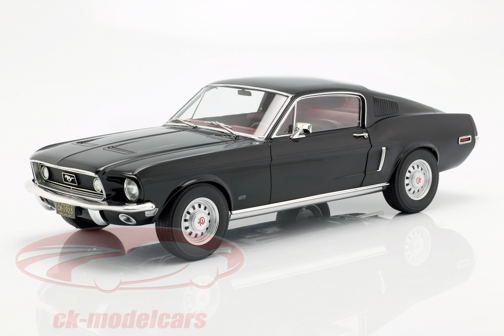 Ford Mustang Fastback year 1968 black 1:12 Norev
