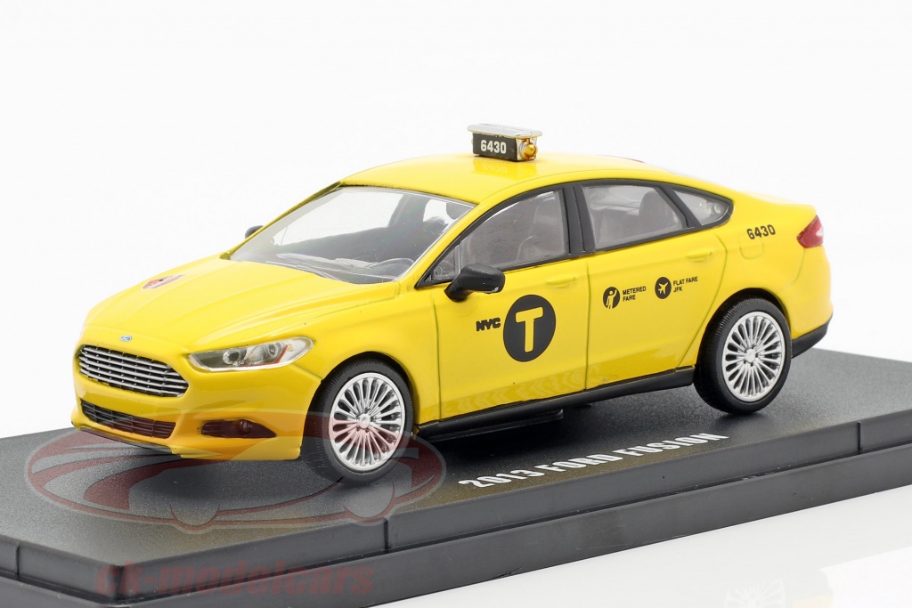 Ford Fusion NYC Taxi year 2013 yellow 1:43 Greenlight
