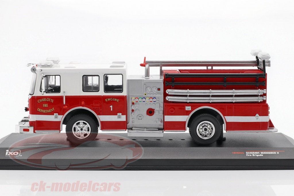 Ixo 1:43 Seagrave Marauder II Charlotte Fire Department 赤 / 白 TRF006S モデル 車  TRF006S 4895102326990