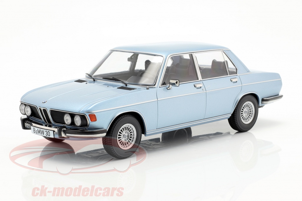 BMW 3.0S E3 series 2 year 1971 light blue 1:18 KK-Scale