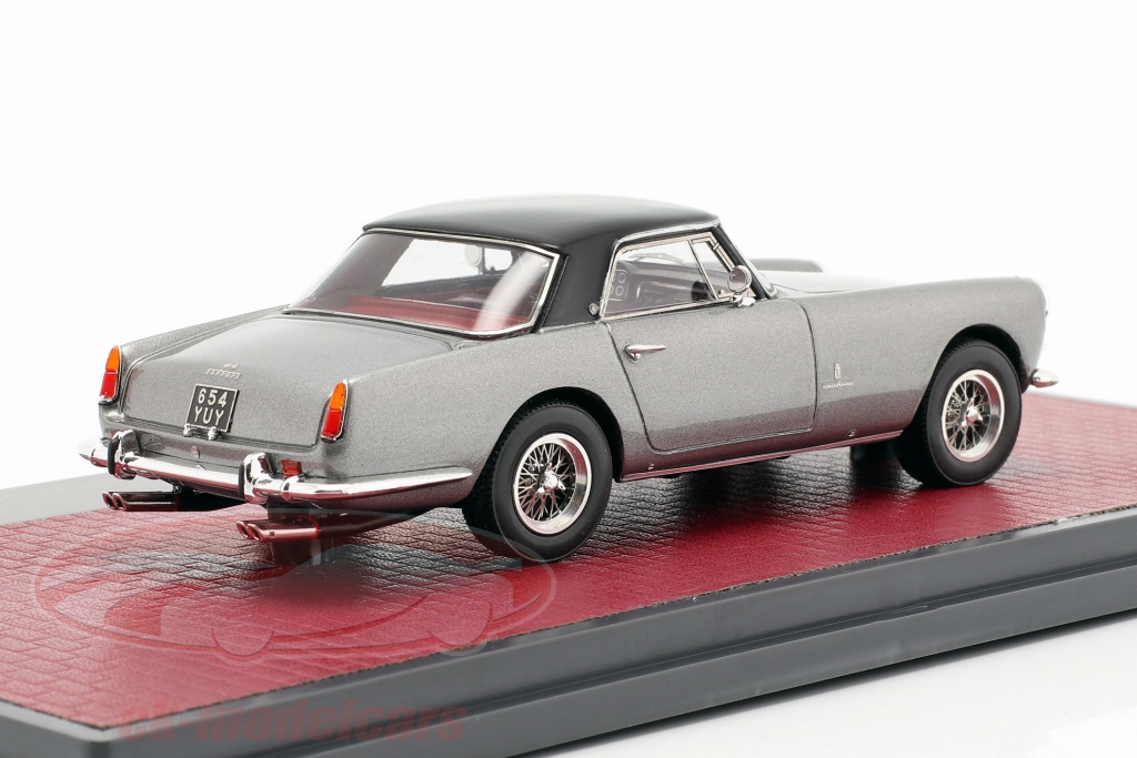 Matrix MAX40604-161 - Ferrari 250 GT/E 2+2 Coupe Pininfarina Argent 1/43