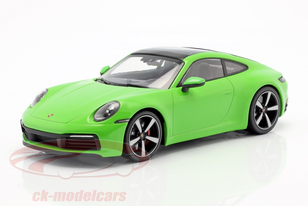 Porsche 911 (992) Carrera 4S anno di costruzione 2019 verde 1:18 Minichamps
