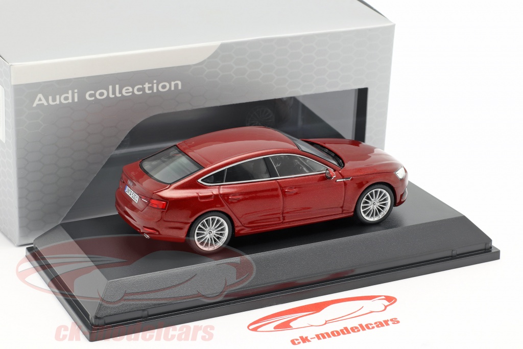 ディーラー特注 1/43 AUDI A5 Sportback マタドールレッド
