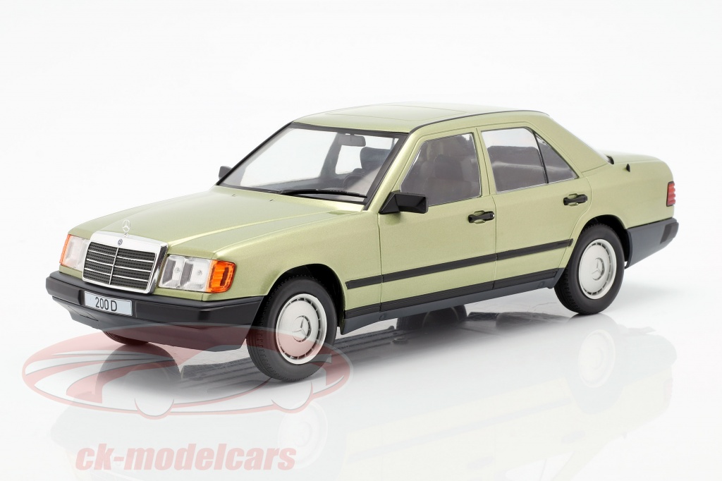 Mercedes-Benz 200 D (W124) année de construction 1984 lumière vert métallique 1:18 Model Car Group