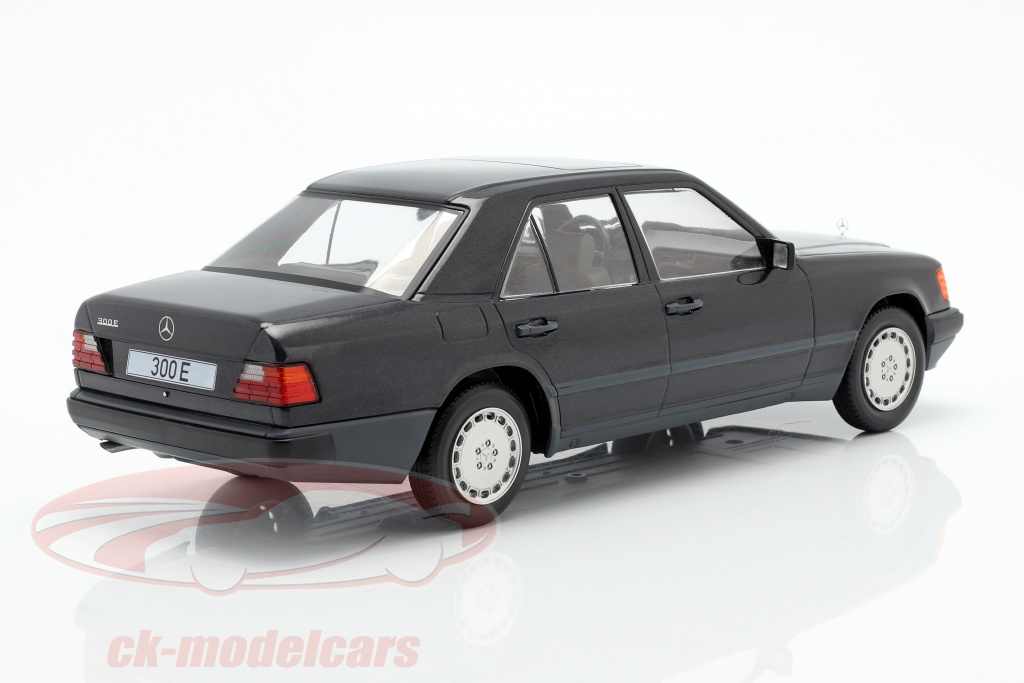 Modèle Réduit Mercedes W124 Tuning 1986 - 1:18, Métal Die-cast, Noir, MCG, Boîte Originale