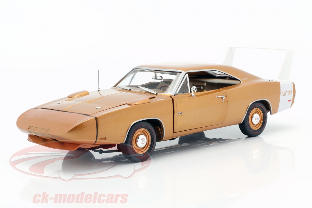 Dodge Charger Daytona Año de construcción 1969 bronce metálico 1:18 Autoworld
