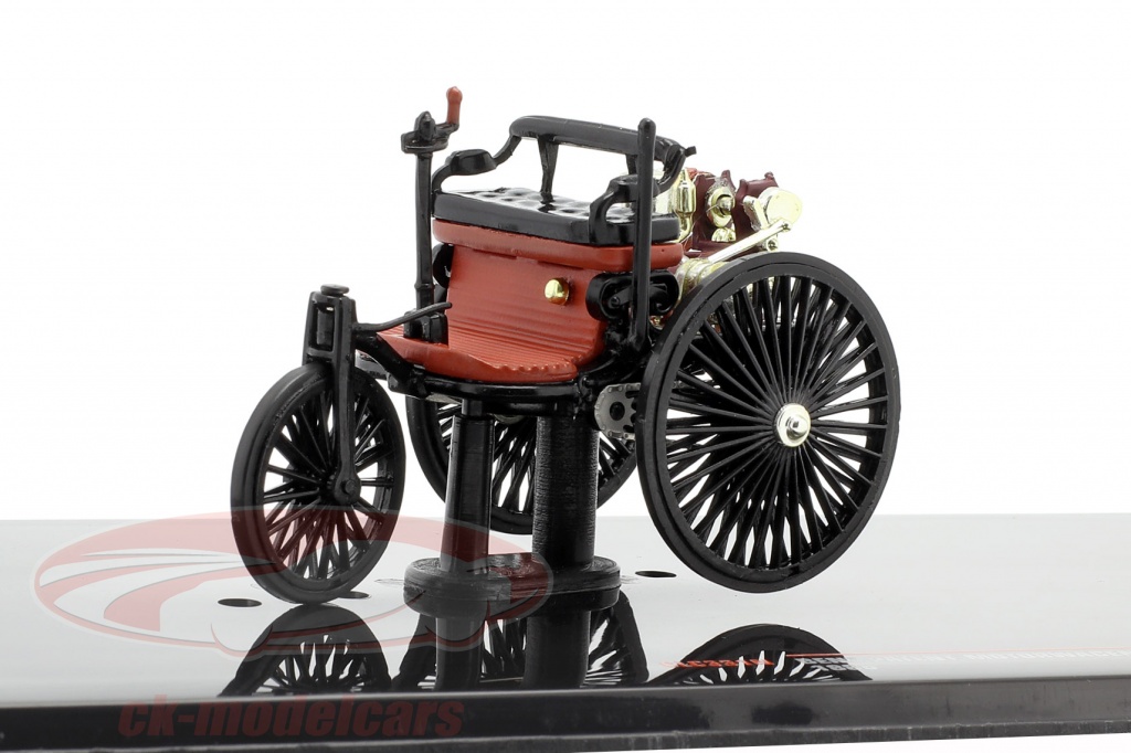 Benz Patent motor car year 1886 black / red-brown 1:43 Ixo