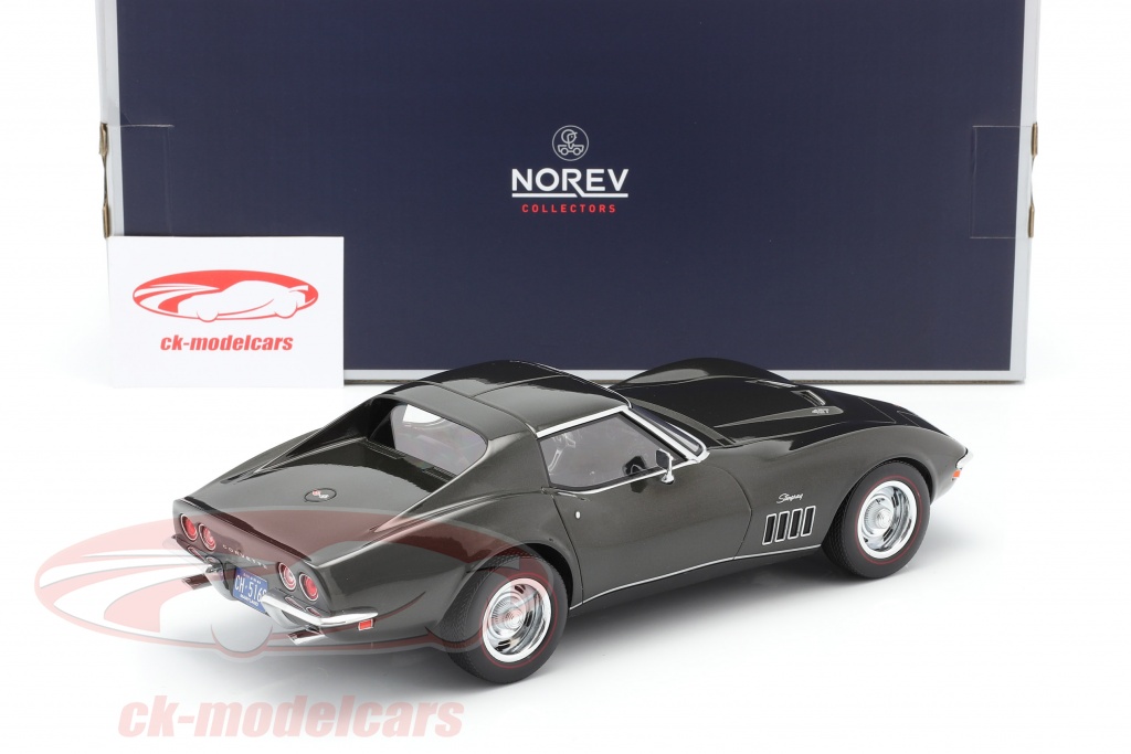 KK 1/18 CHEVROLET Corvette C3 Stingray 1972 Modellino auto pressofuso