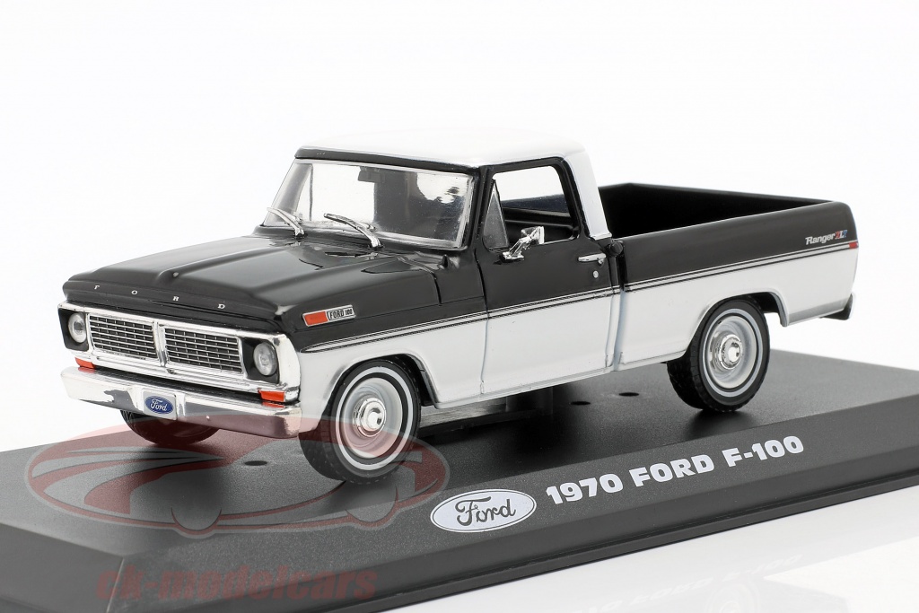 Ford F-100 Pick-Up year 1970 black / white 1:43 Greenlight
