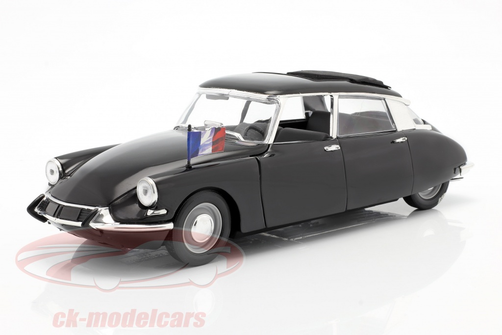 Soldido Prestige réf 8033 Citröen DS Berline blanche 1963 au