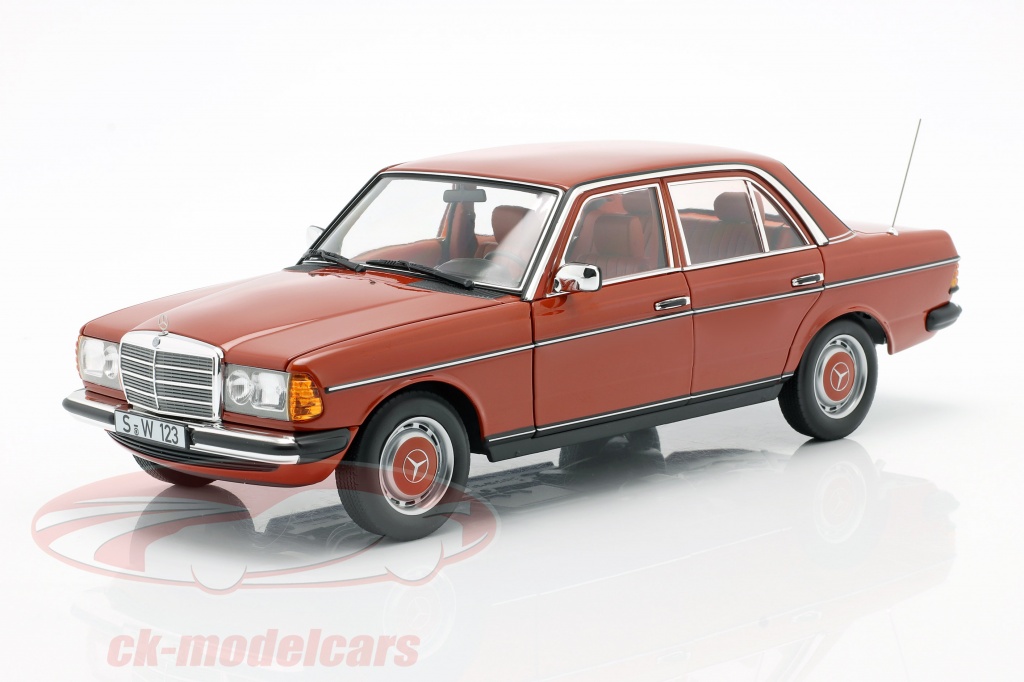Mercedes-Benz 200 (W123) 建设年份 1980 - 1985 英国红 1:18 Norev