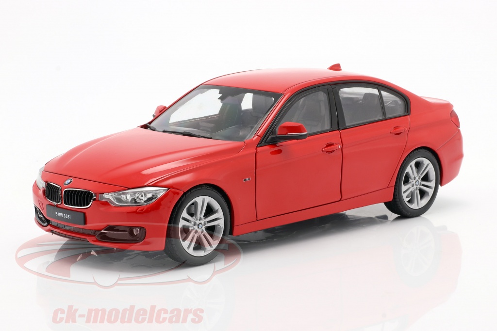 BMW 3er (F30) 335i year 2012 red 1:18 Welly