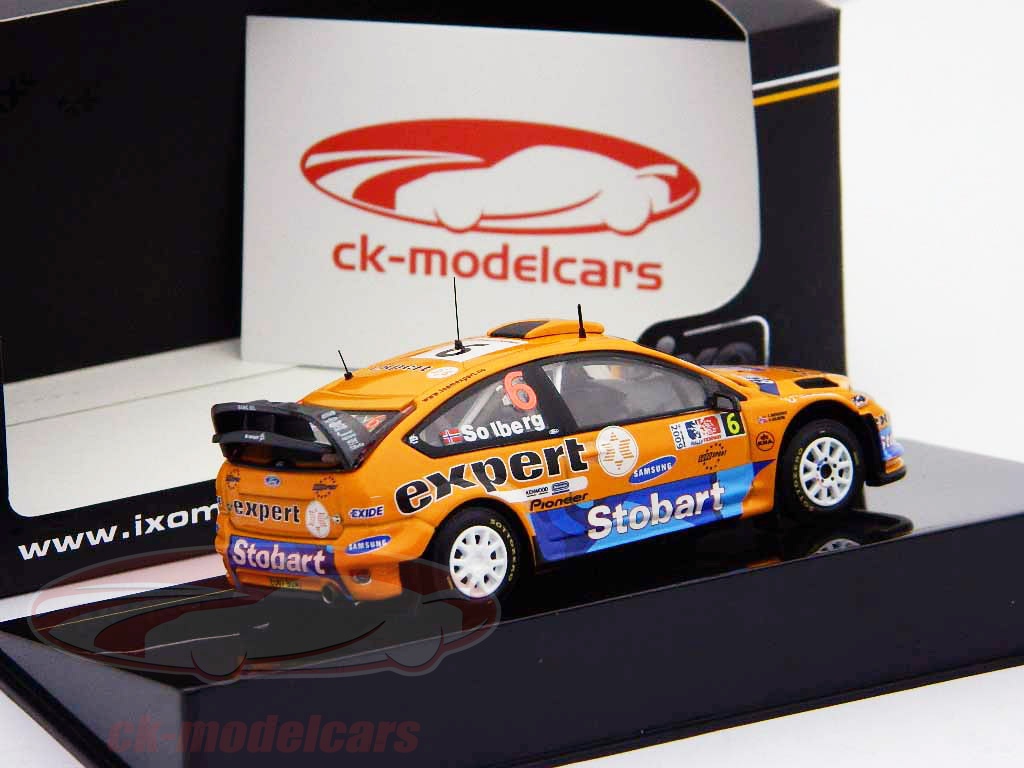 Looks Like a Car: Ford Focus RS WRC rims pictures