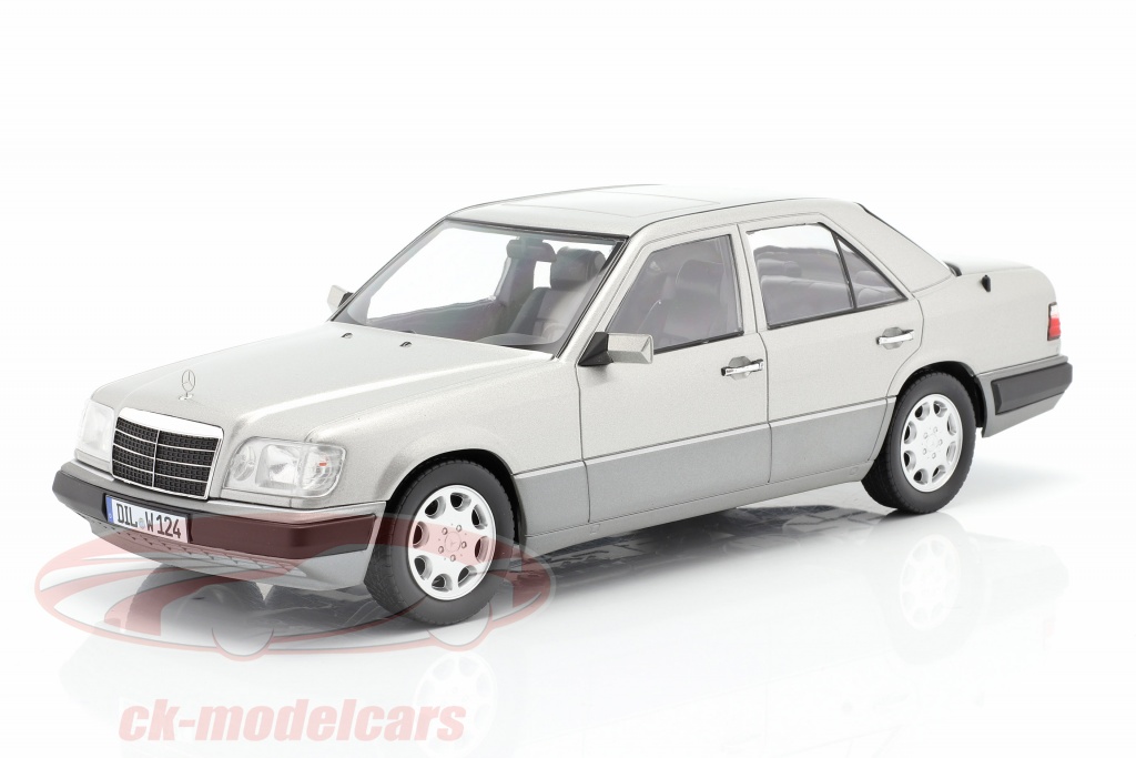 Mercedes-Benz E-Klasse (W124) Año de construcción 1989 plata astral 1:18 iScale