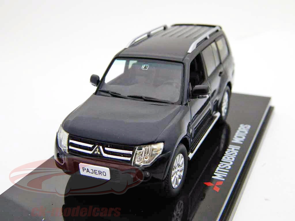 Voiture Miniature Mitsubishi Pajero 4WD 1/43 - Alliage Et Plastique - Couleur Argent - Neuf En Boîte